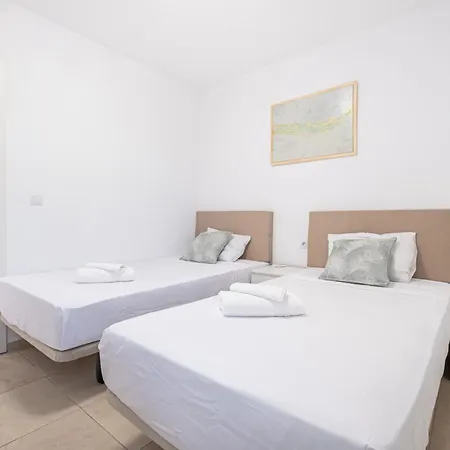 Modern 4br 公寓